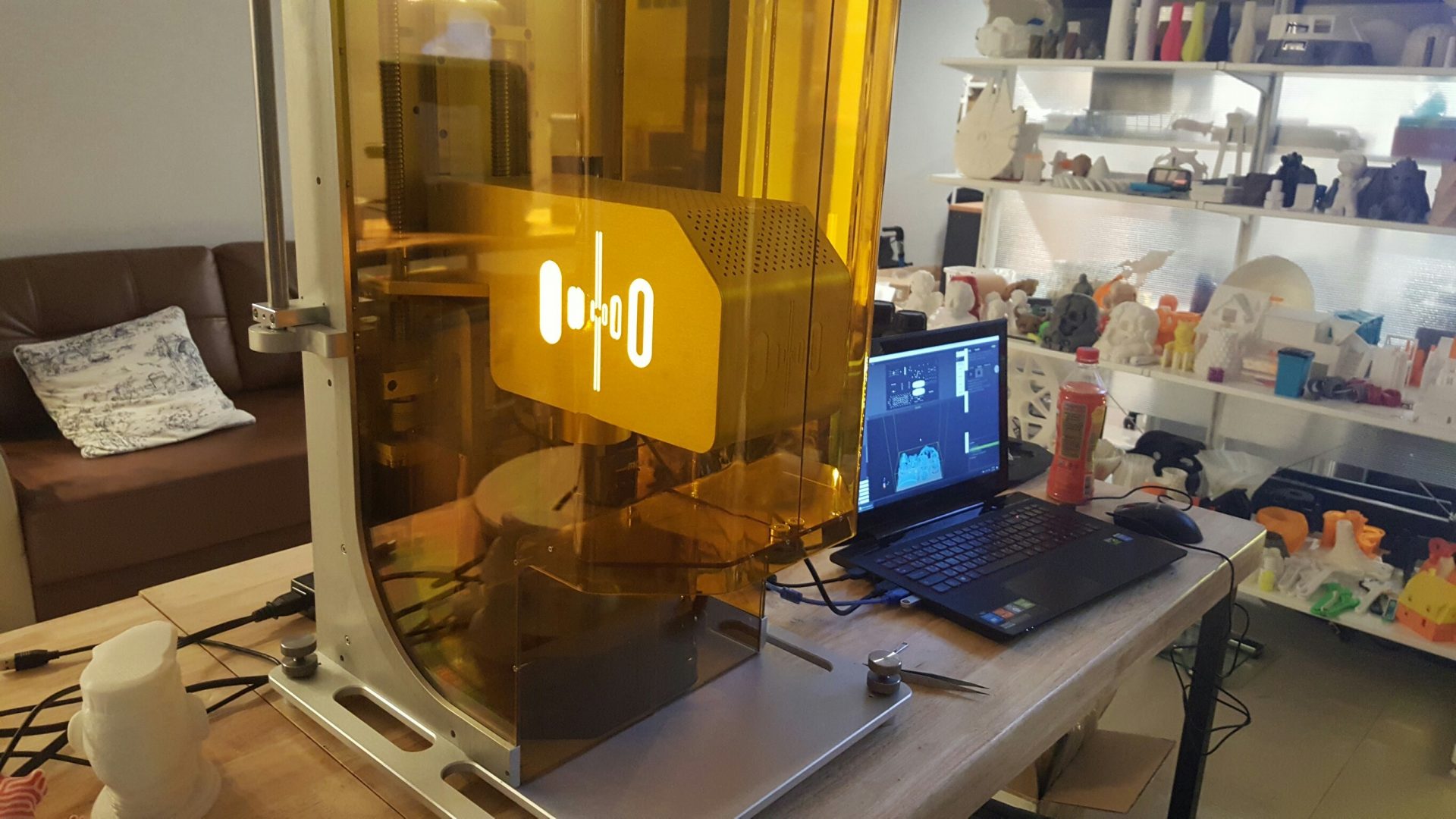 Octave Light R1 Top Down 3D Printer - Image 4