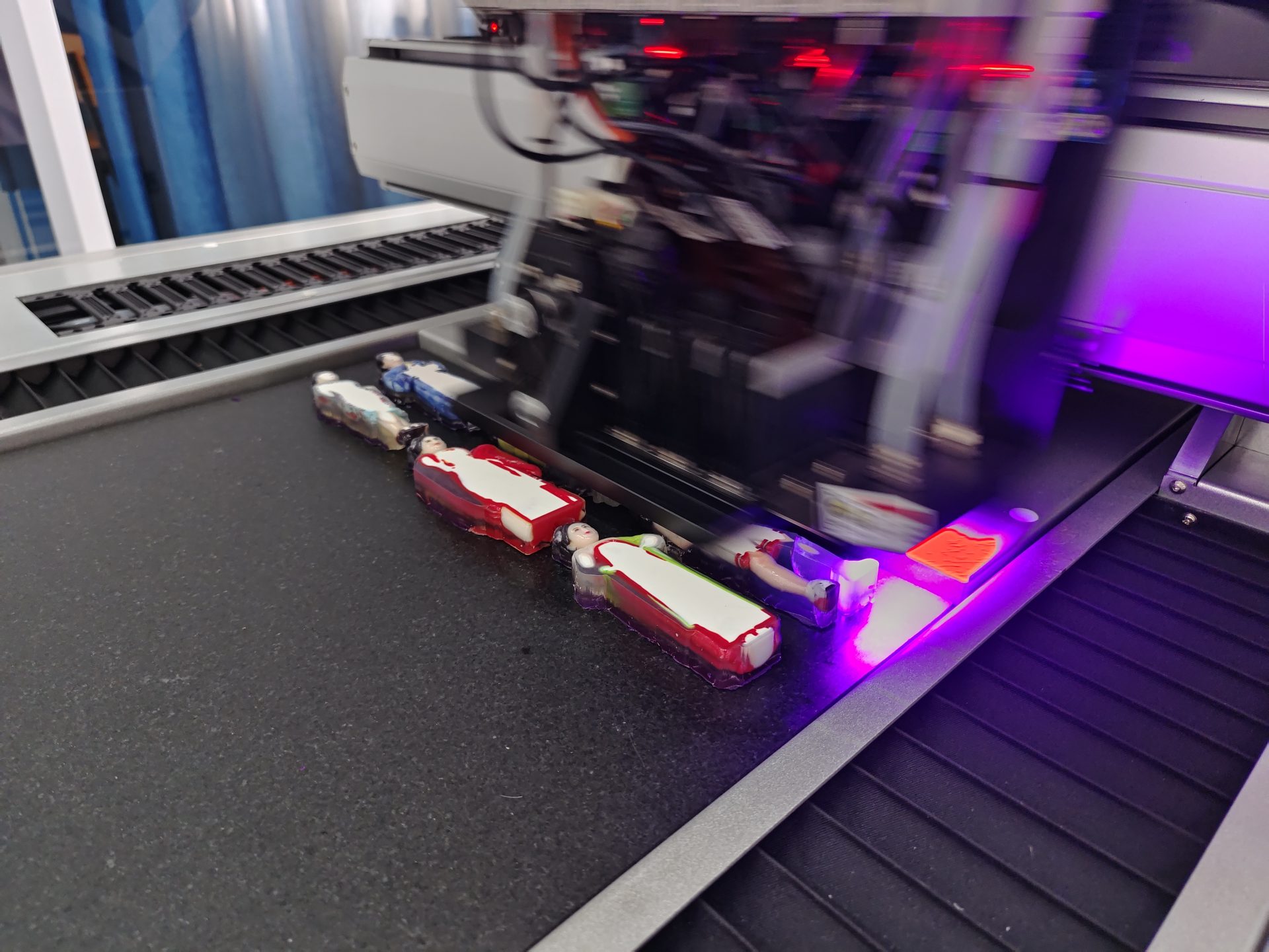Ray PolyJet 450 เครื่องพิมพ์ 3มิติระบบ UV ลงสี CMYK ในตัว | Full Color Multi Material 3D Printer - Image 5