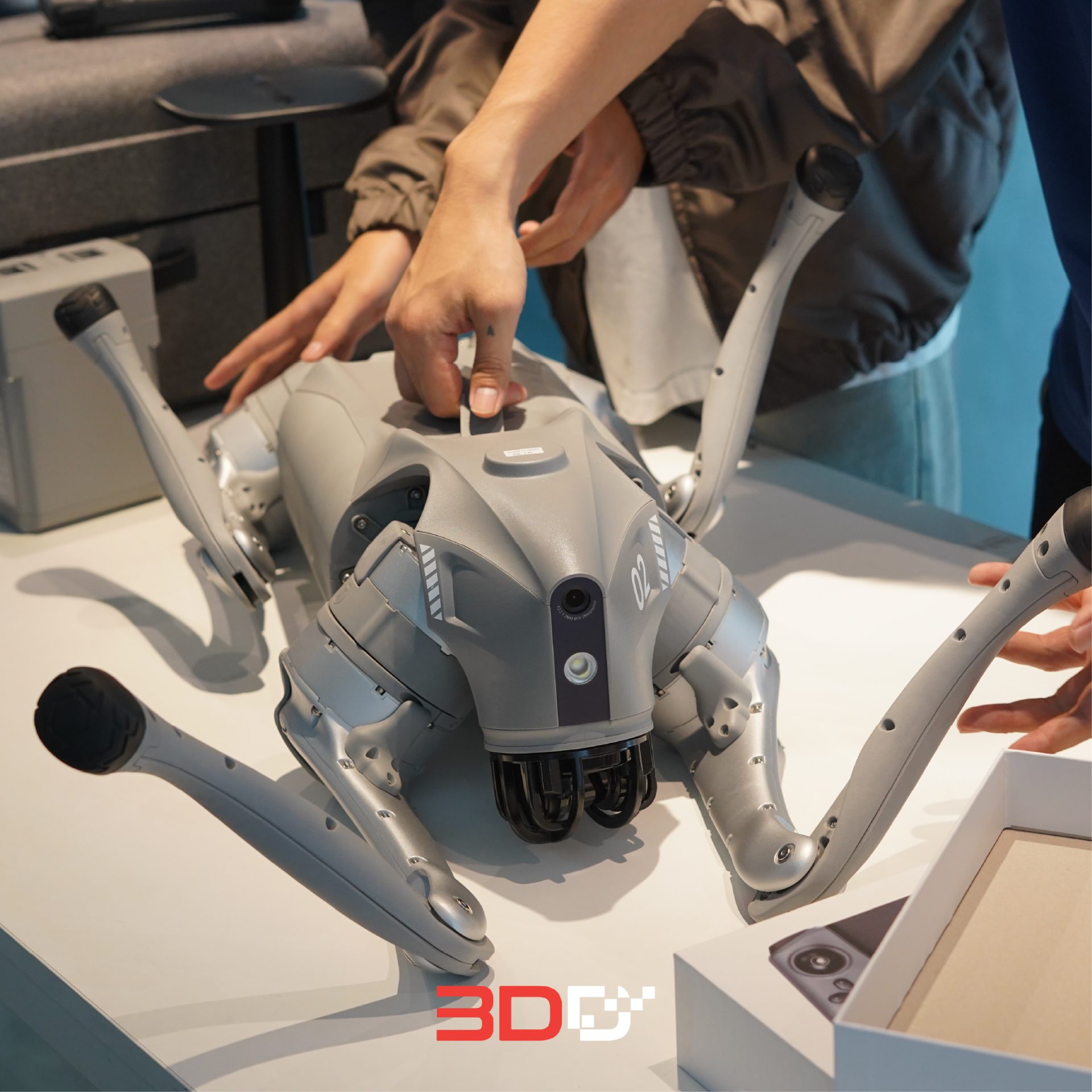 Unitree Go2 EDU U1 Quadruped Programmable หุ่นยนต์สี่ขา โปรแกรมได้เพื่อการศึกษา วิจัย พัฒนา - Image 4